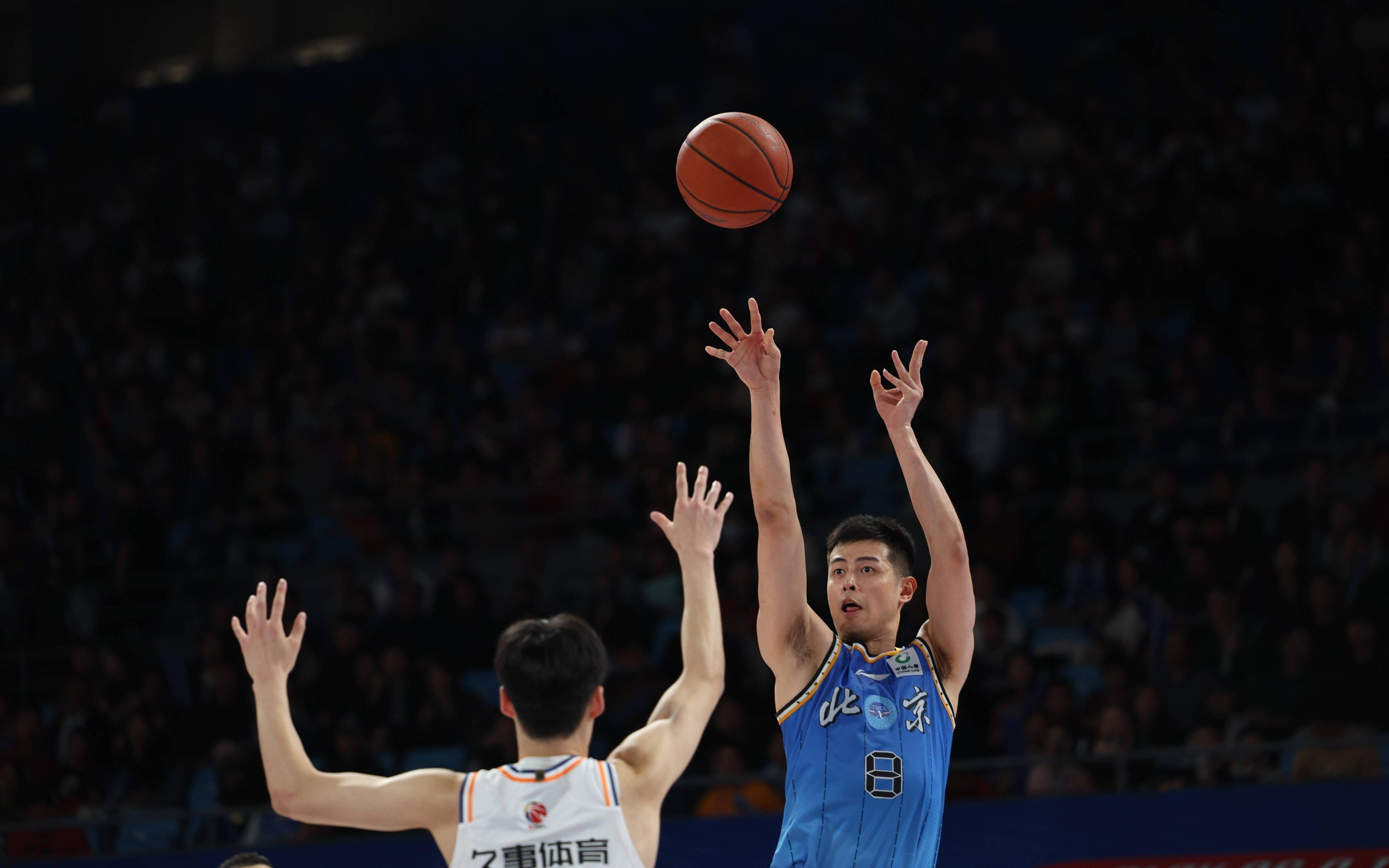 CBA常规赛关键时刻再迎强敌;葡萄牙体育强势反弹;主帅态度:震撼外界;年轻球员得到机会